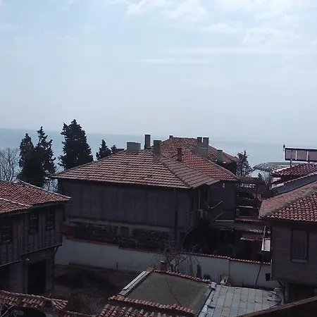 Kraybrezhna 3 Gasthuis 4*