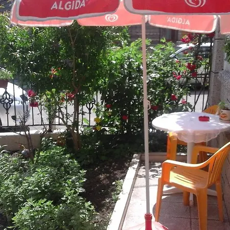 Kraybrezhna 3 Gasthuis