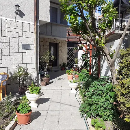 Kraybrezhna 3 4* Pomorie