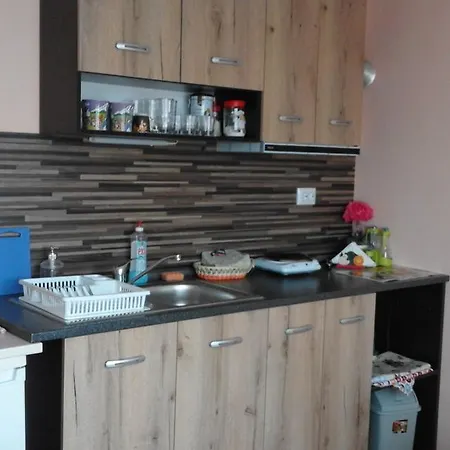 게스트하우스 Kraybrezhna 3 4*