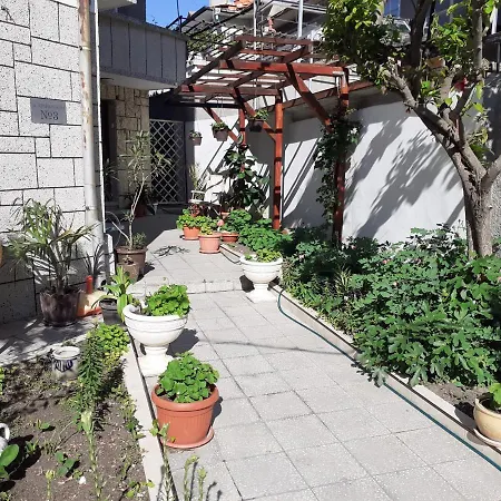 Kraybrezhna 3 게스트하우스